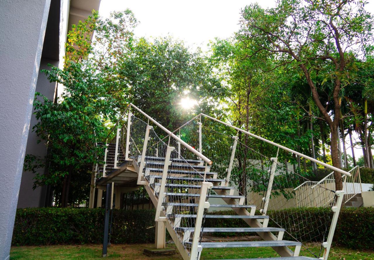 Getaway Residence At Cyberjaya Exterior photo
